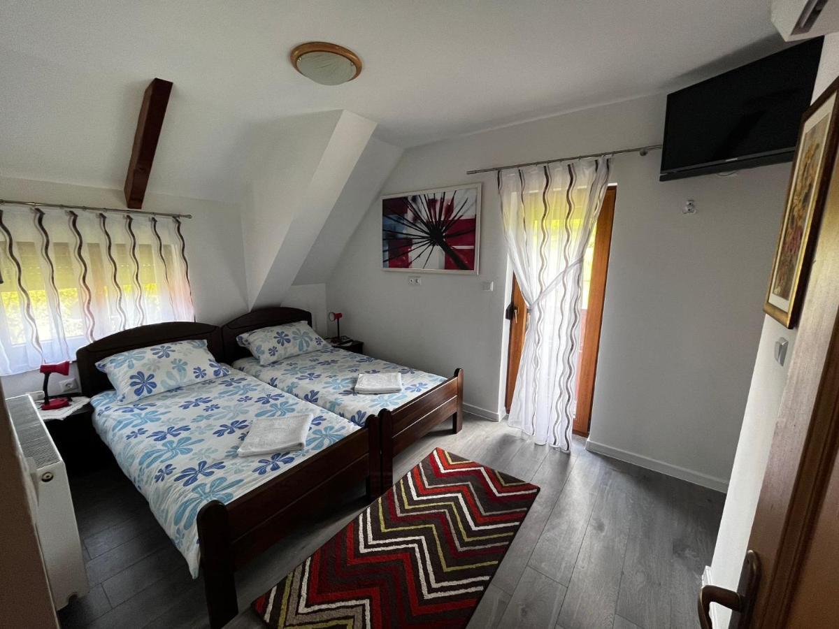 Plitvice Pension Perisic Korenica Eksteriør bilde