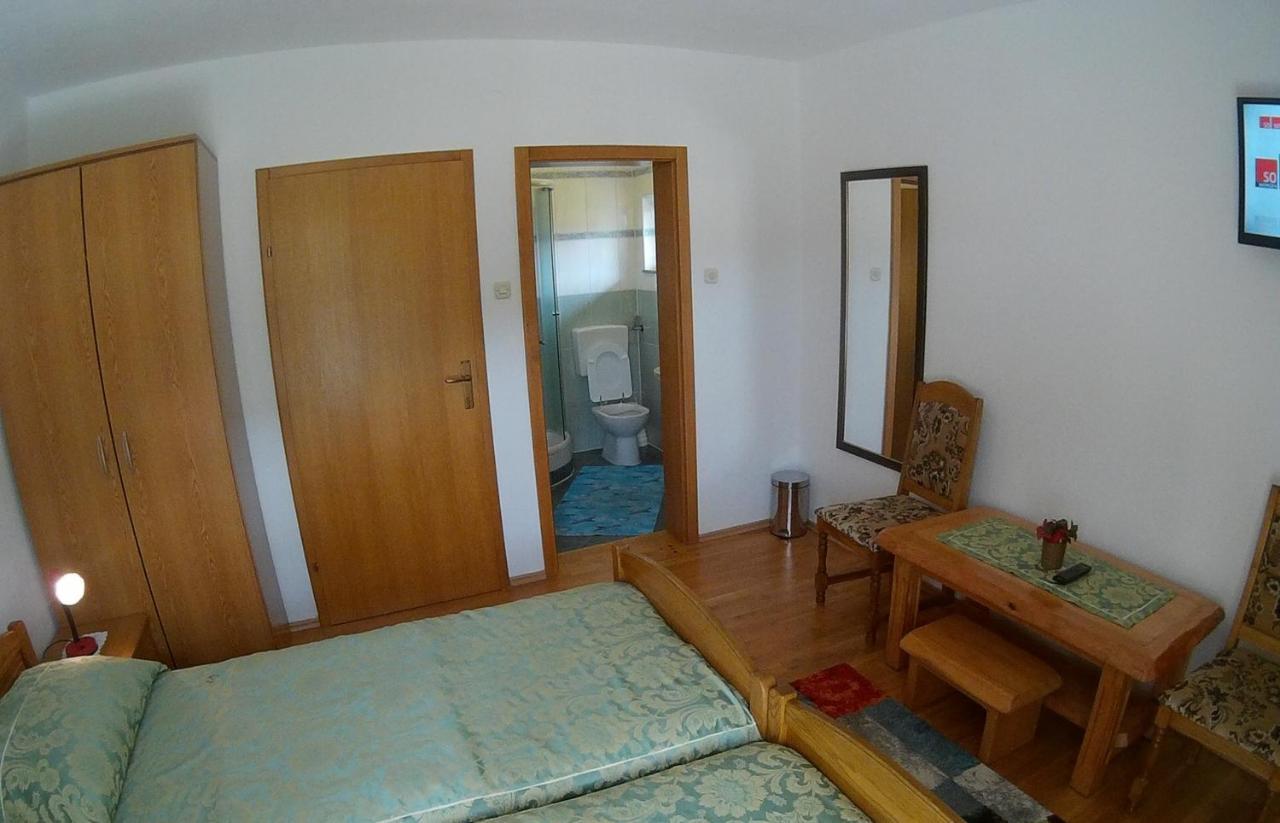 Plitvice Pension Perisic Korenica Eksteriør bilde